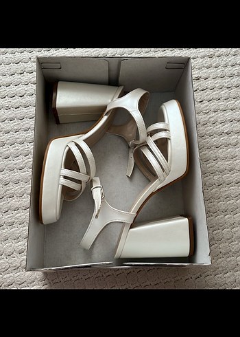 Beyaz Platform Topuklu Kadın Abiye Ayakkabı - Görsel 4