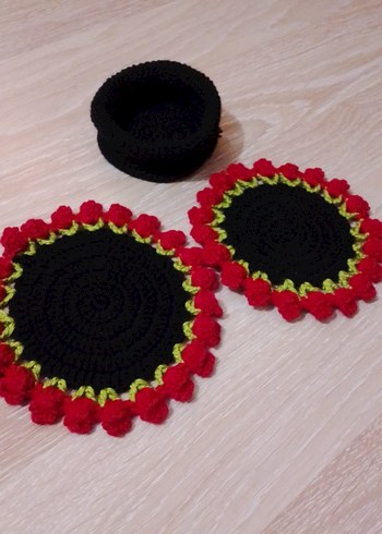 Örgü saksıda Çiçekli Bardak altlığı seti - Görsel 3