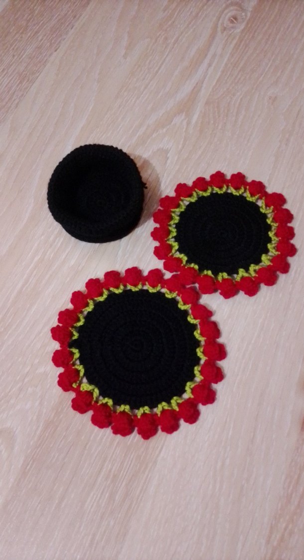 Örgü saksıda Çiçekli Bardak altlığı seti - Görsel 2