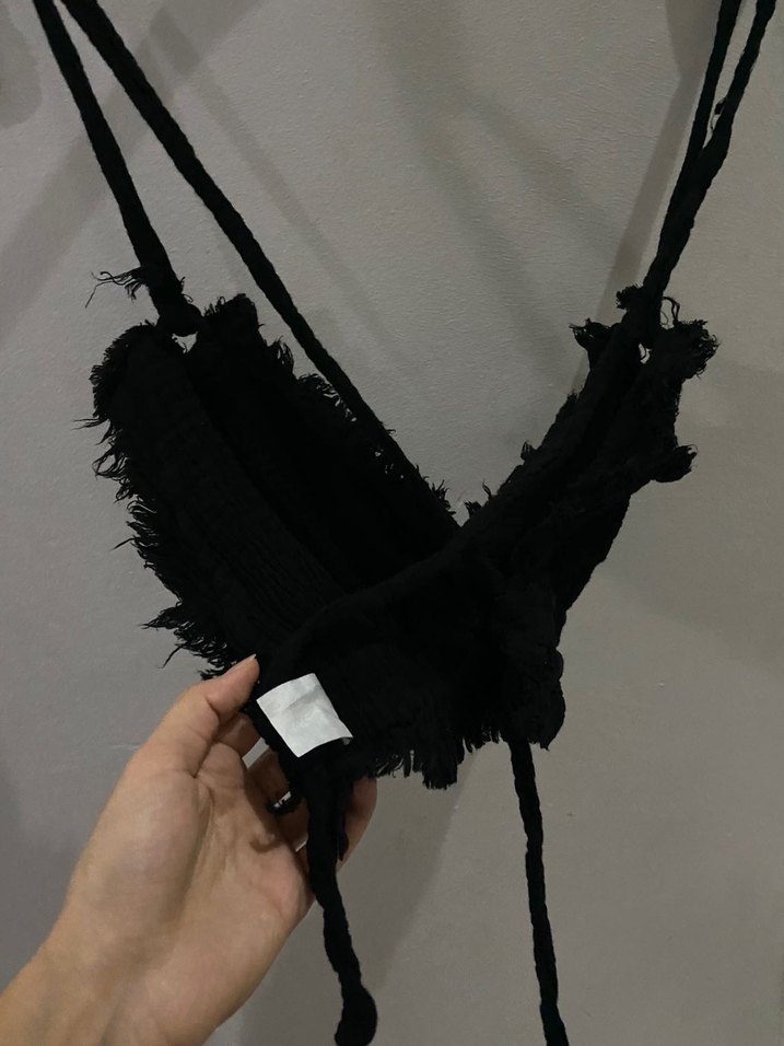 Siyah Nakışlı Fırfırlı Kısa Bustiyer - Görsel 2