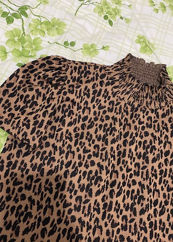 Kahverengi Leopar Desenli Kısa Kollu Bluz - Görsel 5