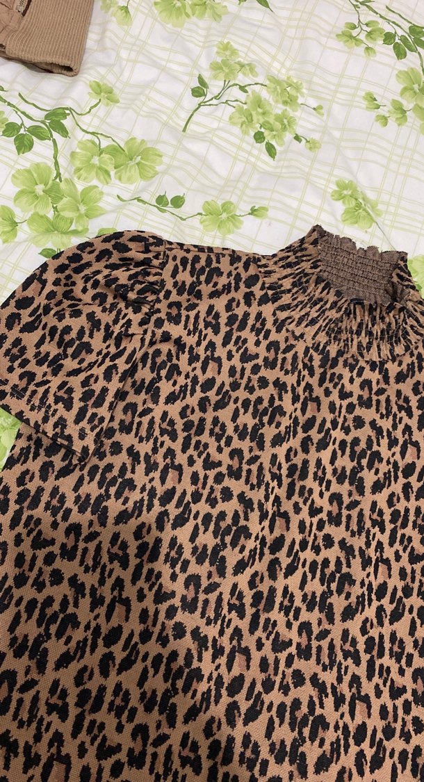 Kahverengi Leopar Desenli Kısa Kollu Bluz - Görsel 5