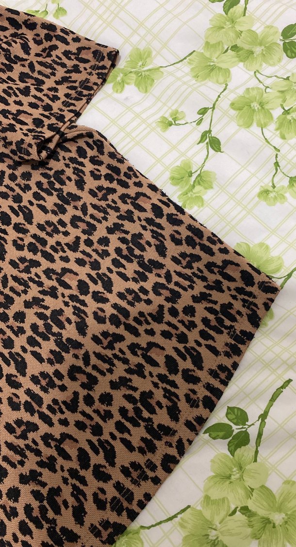 Kahverengi Leopar Desenli Kısa Kollu Bluz - Görsel 4