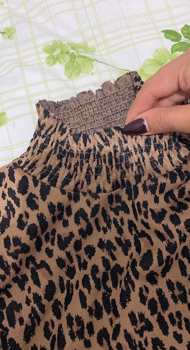 Kahverengi Leopar Desenli Kısa Kollu Bluz - Görsel 2