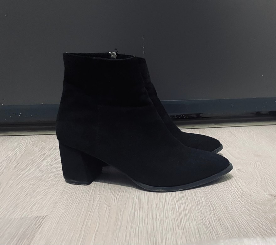 Siyah Süet Tokalı Blok Topuklu Kadın Bot - Görsel 3