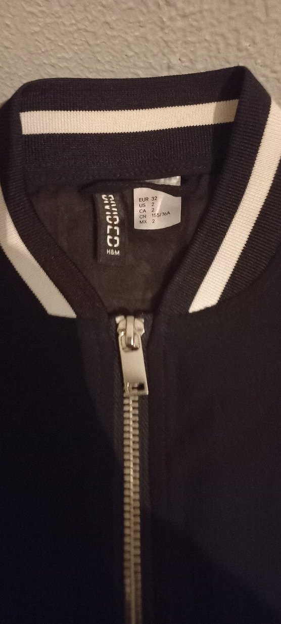 Siyah Fermuarlı Kadın Spor Ceket - Görsel 3