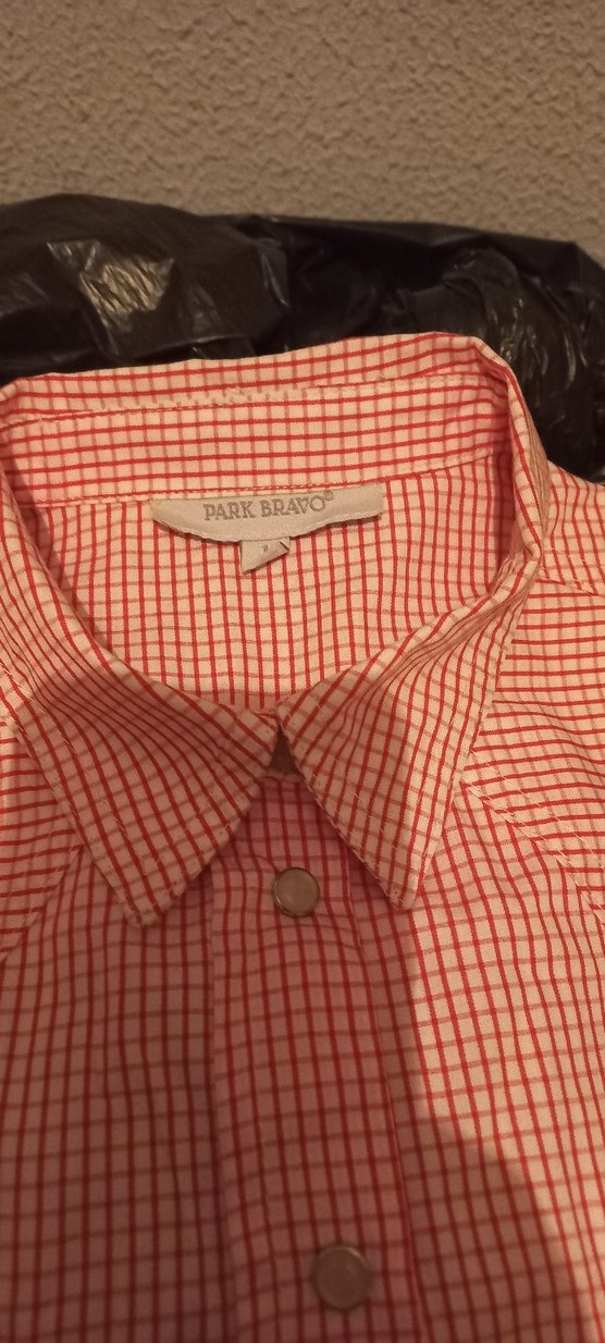 Düğmeli Kırmızı Kadın Gömlek - Görsel 2