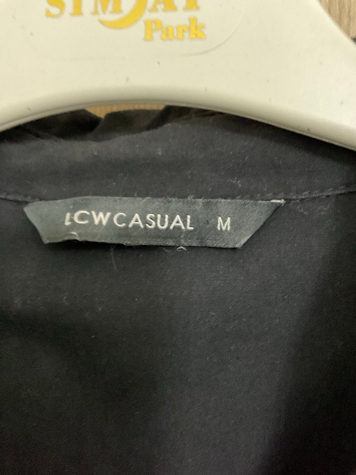 Kadın Siyah V Yaka Düğmeli Midi Elbise - Görsel 2