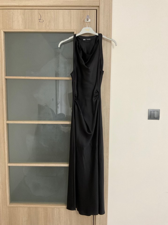 Siyah Saten Midi Drapeli Elbise - Görsel 2