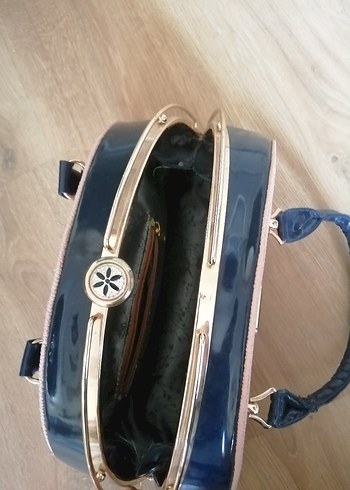 Pembe Parlak Deri Klasik Kadın Çanta - Görsel 8