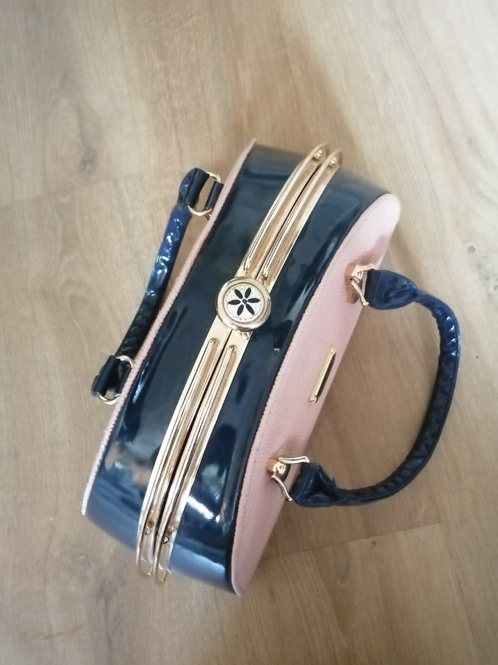 Pembe Parlak Deri Klasik Kadın Çanta - Görsel 4