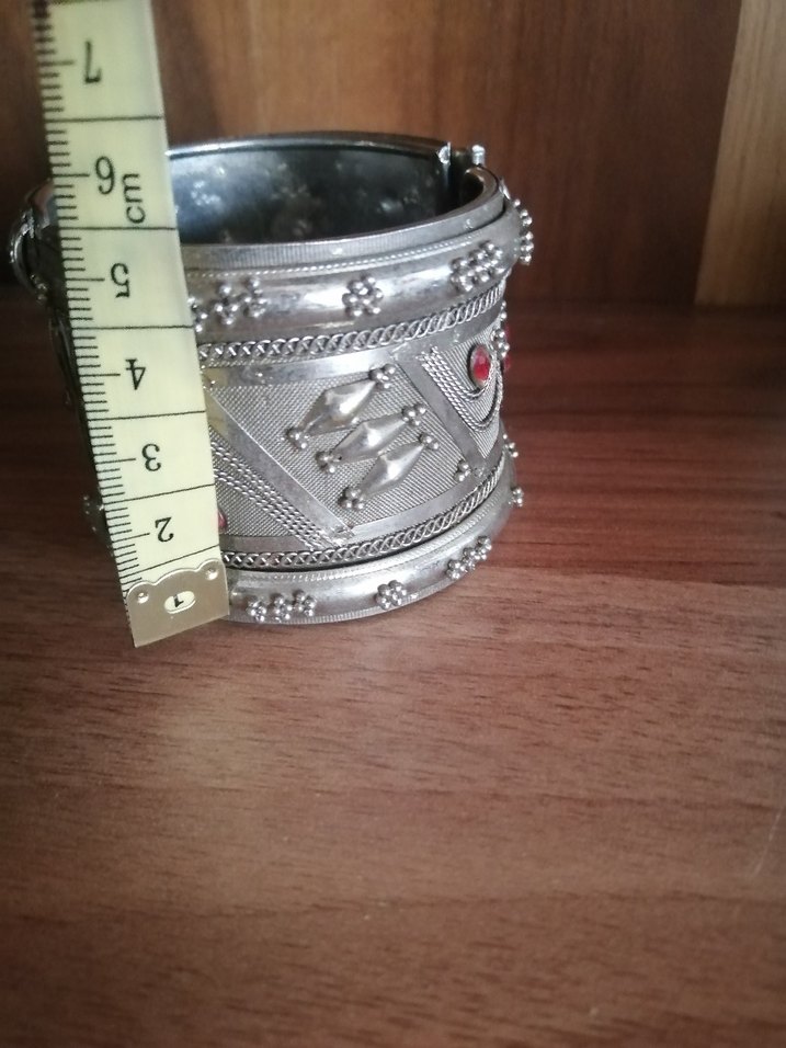 Nakışlı ve Boncuklu Gri-Kırmızı Bilezik - Görsel 5