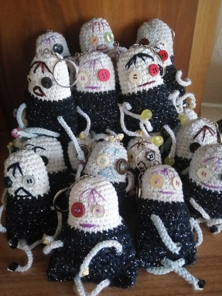 Çok Renkli Örgü Gotik Anahtarlık - Görsel 3