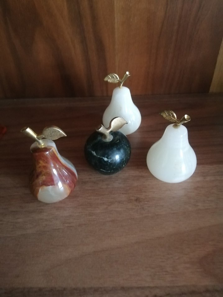 Metal yapraklı mermer armut figürleri - Görsel 2