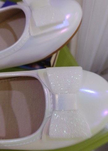 Kız Çocuk Beyaz Tokalı Babet 32 beden - Görsel 2