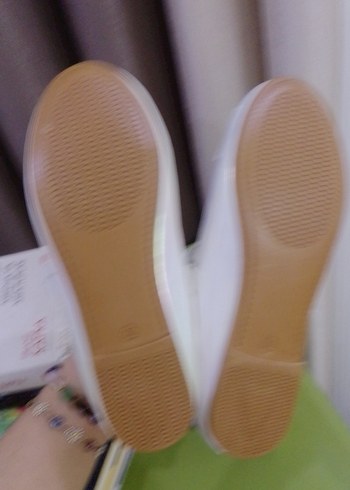 Kız Çocuk Beyaz Tokalı Babet 32 beden - Görsel 3