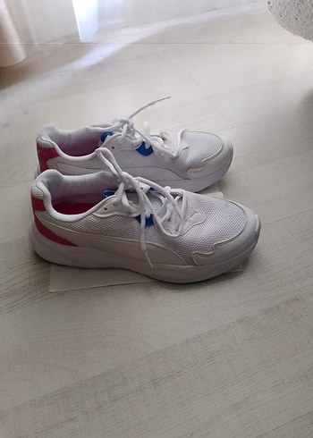 Beyaz orijinal Puma Kadın Spor Ayakkabı - Görsel 4