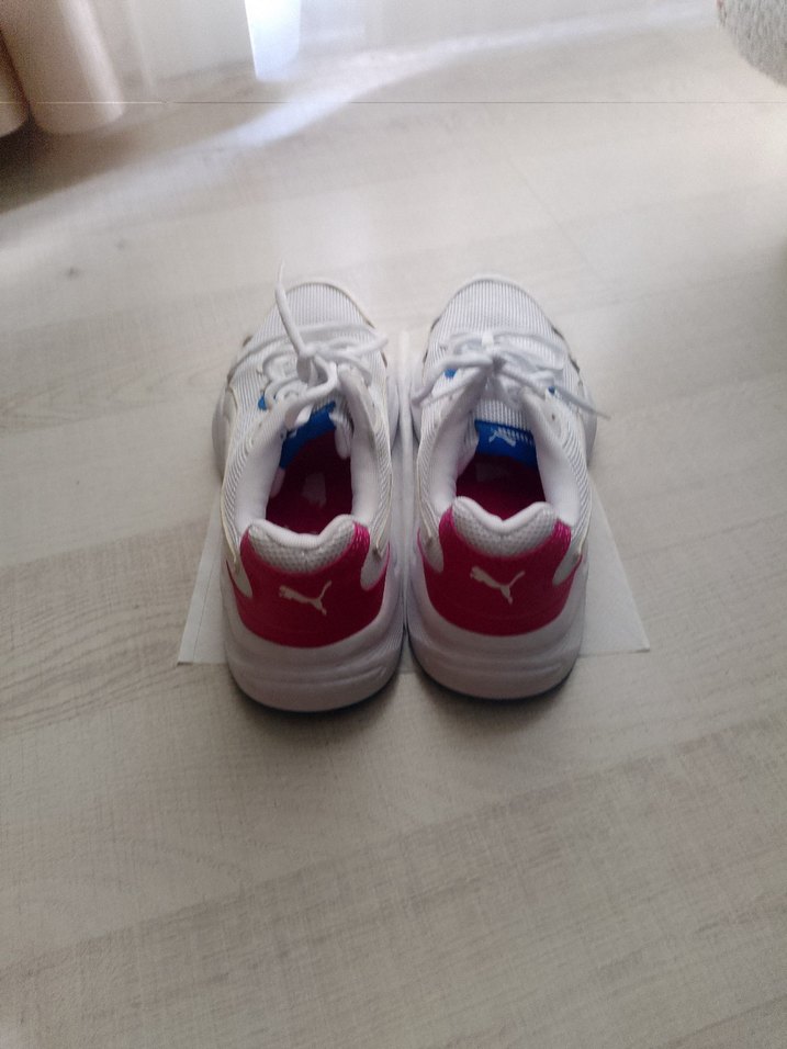 Beyaz orijinal Puma Kadın Spor Ayakkabı - Görsel 5