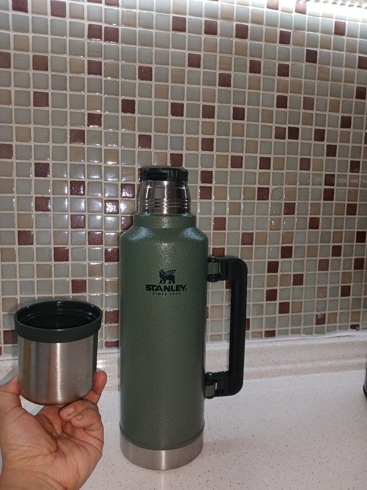 Stanley Yeşil Termos Matara 1.9 Litre - Görsel 2