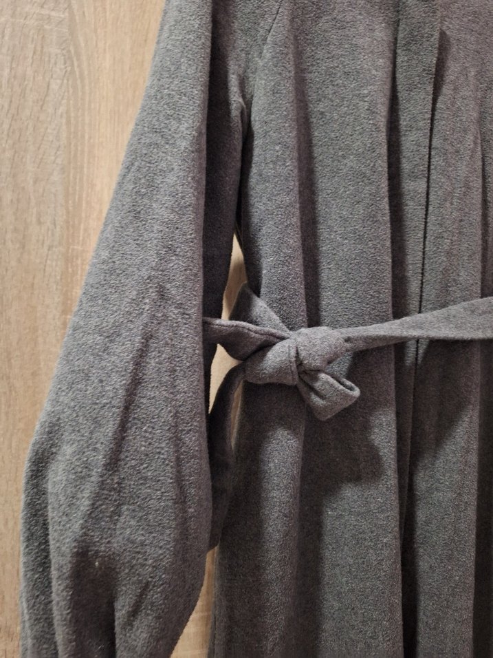 Gri Uzun Kollu Kadın Kaban - Görsel 2