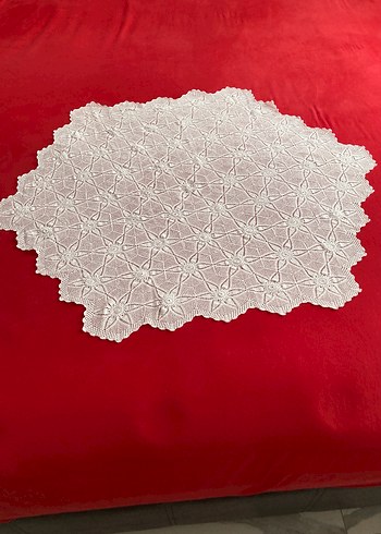Beyaz İşlemeli Dantel Masa Örtüsü