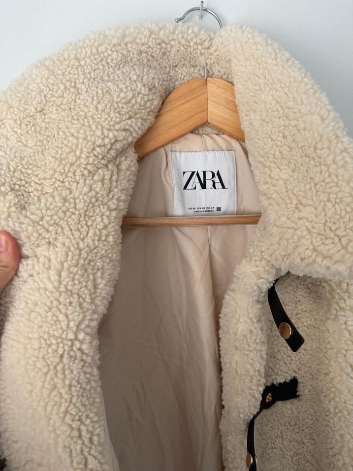 Beyaz Kürk Detaylı Midi Kadın Kaban - Görsel 4