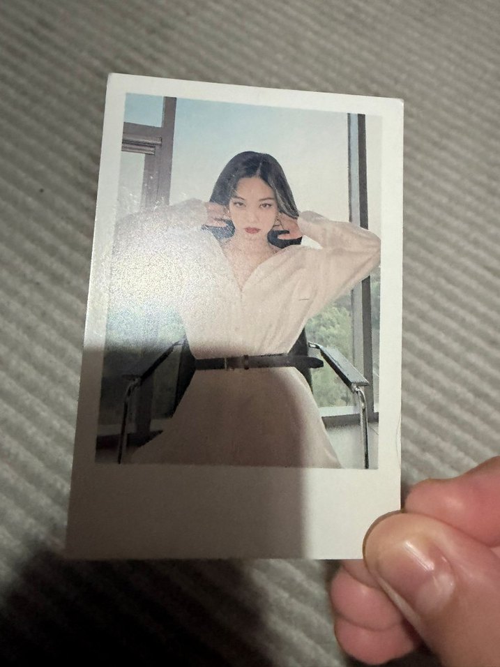 Jennie polaroid 1 tane - Görsel 3