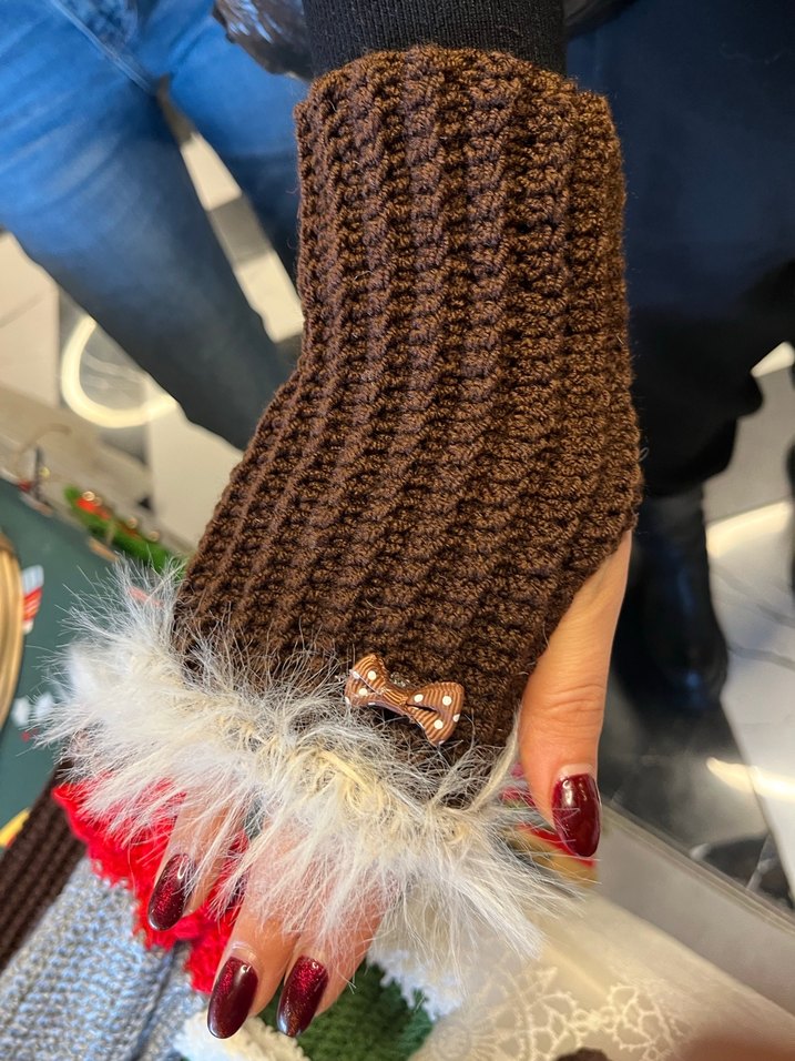Kahverengi Kürk Detaylı Örgü Kadın Eldiveni - Görsel 2
