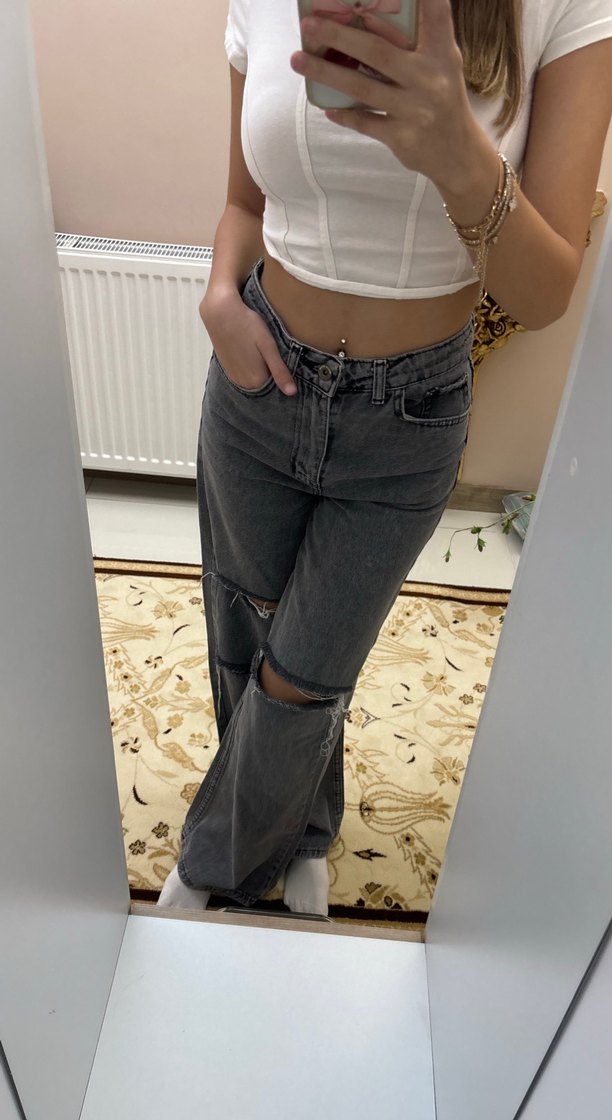 Gri Yılan Desenli Yırtmaçlı Bol Kesim Jean - Görsel 2