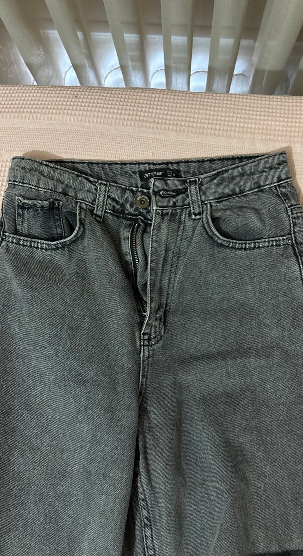 Gri Yılan Desenli Yırtmaçlı Bol Kesim Jean - Görsel 3