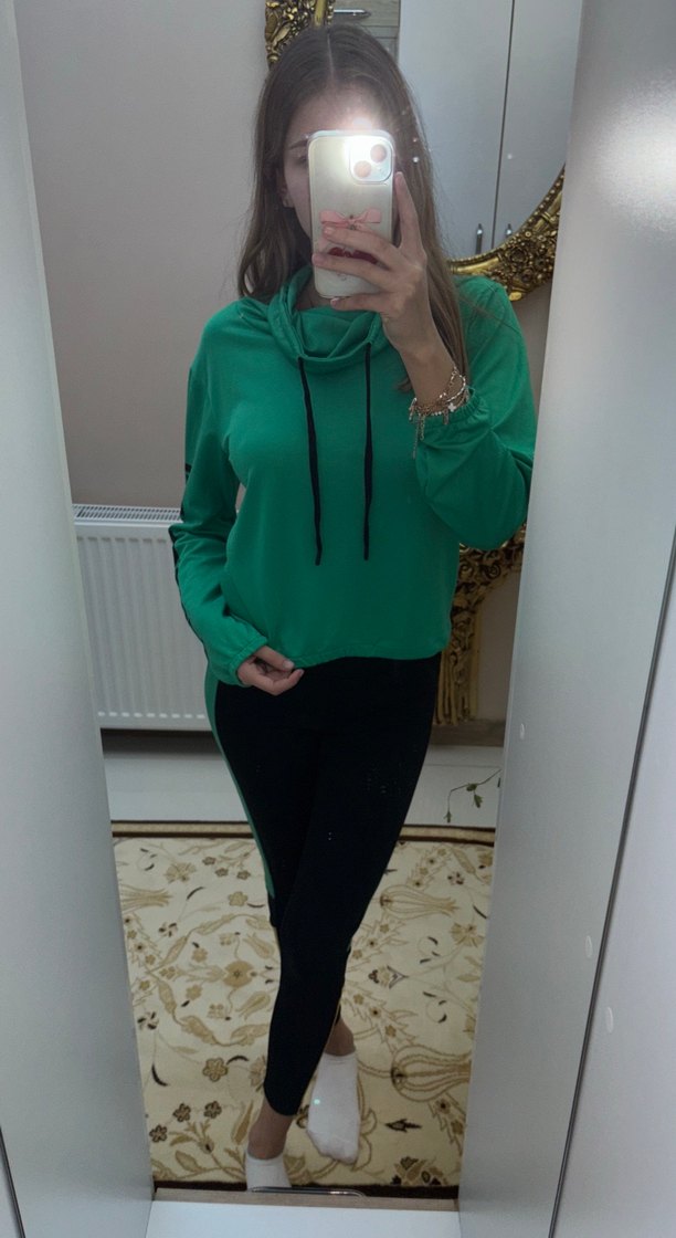 Yeşil Yüksek Yakalı Kadın Sweatshirt ve tayt takımı - Görsel 2