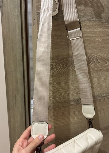 Beyaz Kemer Detaylı Kadın Çanta - Görsel 3