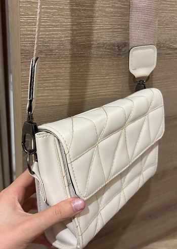 Beyaz Kemer Detaylı Kadın Çanta - Görsel 2