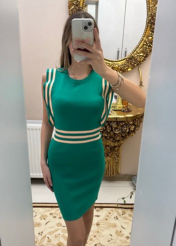 Yeşil Kemer Detaylı Mini Abiye Elbise - Görsel 2