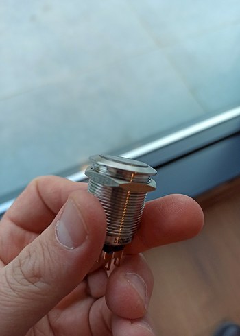 J22-372-RD IP67 6-24VDC METAL(ÇELİK) KIRMIZI IŞIKLI KALICI BUTON - Görsel 3