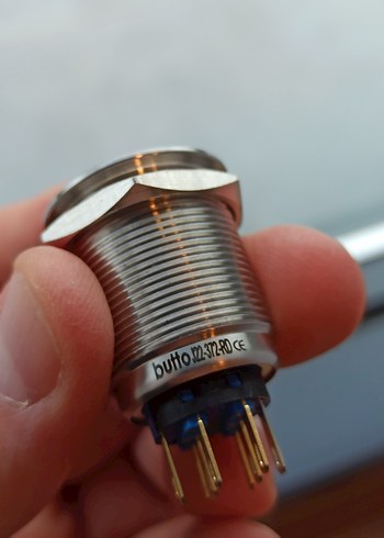 J22-372-RD IP67 6-24VDC METAL(ÇELİK) KIRMIZI IŞIKLI KALICI BUTON - Görsel 2