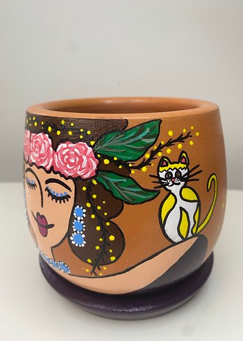 Kadın Desenli Toprak Saksı - Görsel 3