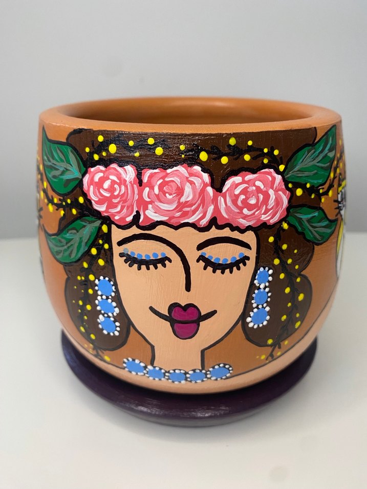 Kadın Desenli Toprak Saksı - Görsel 4