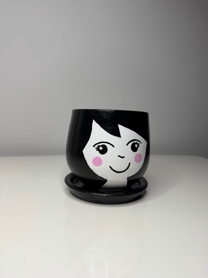 Yüz Desenli Siyah Saksı - Görsel 3