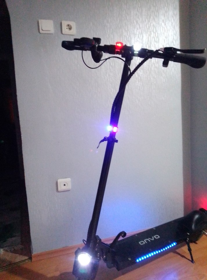 Siyah onvo 007 sccoter LED Işıklarla - Görsel 4