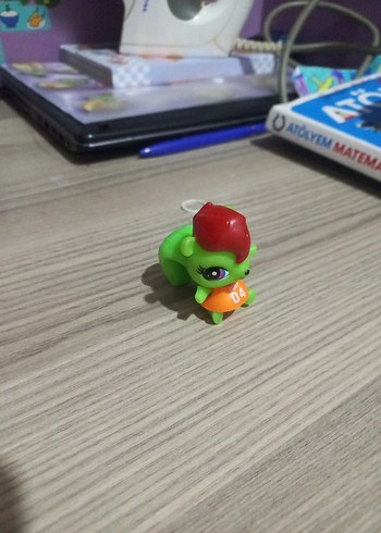 Pastel Pembe Aksiyon Figürü - Görsel 6