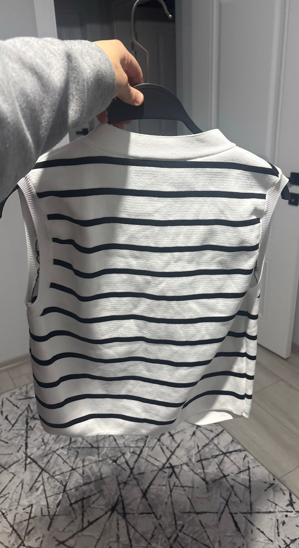 Çizgili Düğmeli V Yaka Yelek - Görsel 2