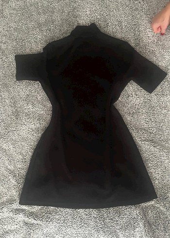 Siyah Ekol Mi Parıltılı Kısa Kollu Gotik Elbise - Görsel 2