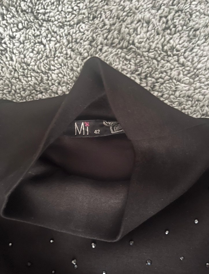 Siyah Ekol Mi Parıltılı Kısa Kollu Gotik Elbise - Görsel 3