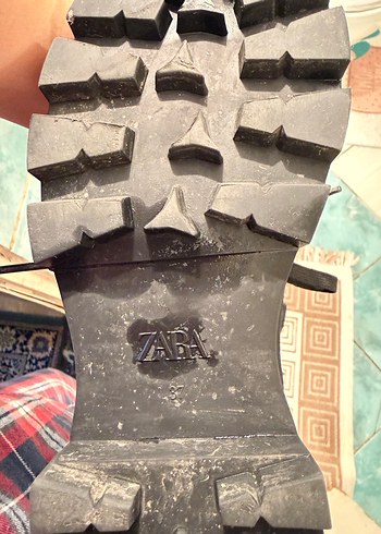 Fermuarlı Siyah Deri Kadın Bot - Görsel 2