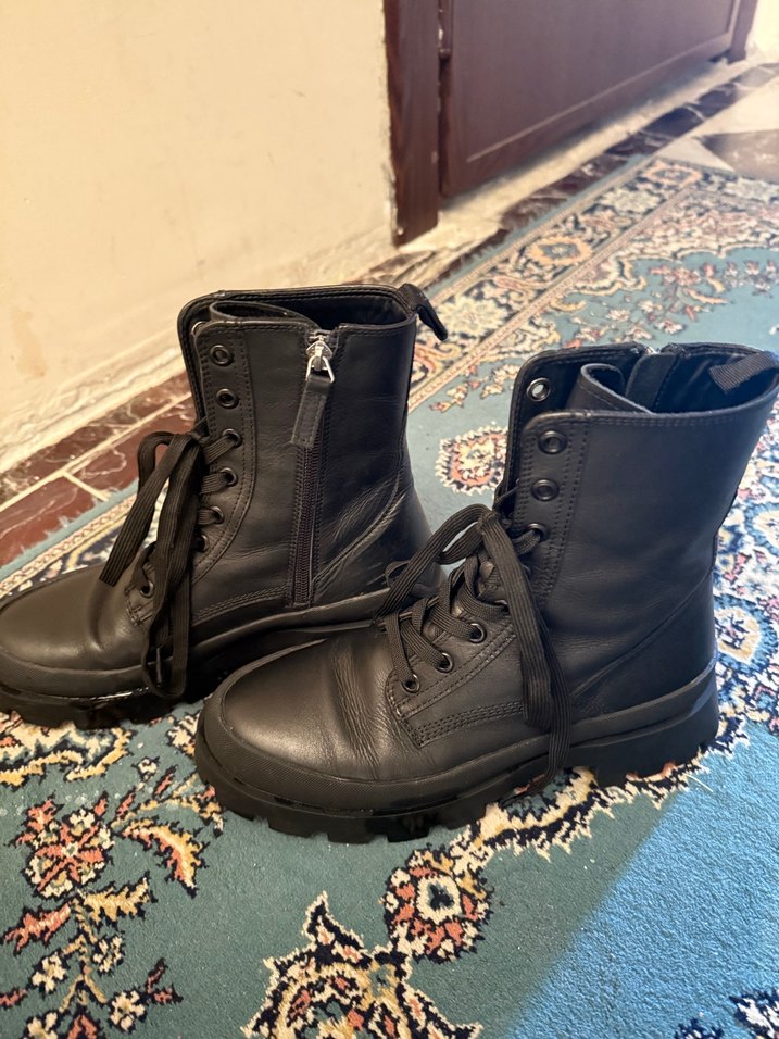 Fermuarlı Siyah Deri Kadın Bot - Görsel 3