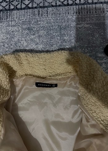 Bej Peluş Detaylı Kadın Ceket - Görsel 2