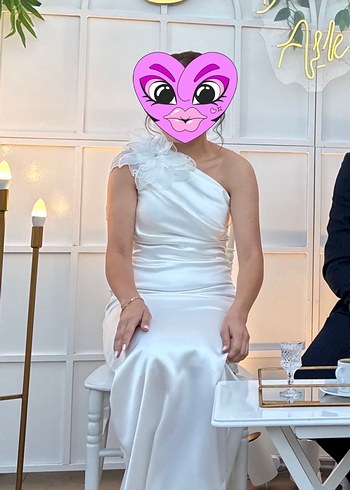 Tek Omuzlu Beyaz saten elbise - Görsel 4