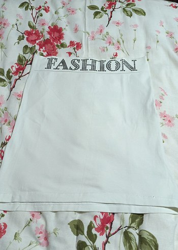 Beyaz Baskılı gömlek altı - Görsel 3