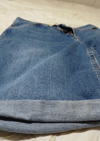 LCW Kadın Mavi Bol Kesim Denim Şort - Görsel 2